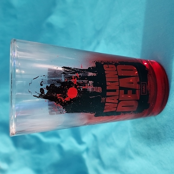 NIB The Walking Dead Set of 4 Collector Drinking Glasses - Picture 10 of 14